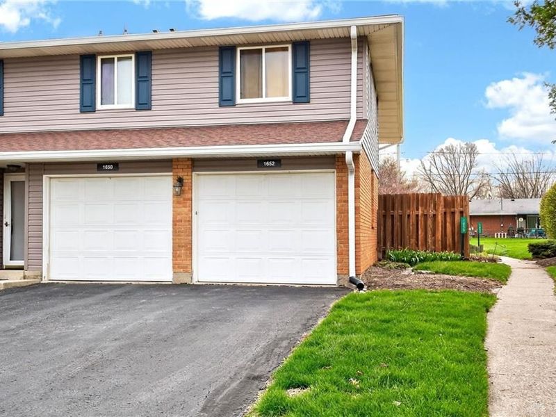 1652 Mars Hill Drive, West Carrollton, OH 45449 Photo 2