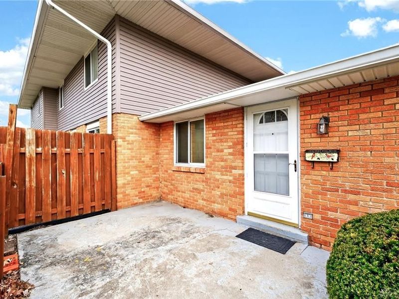 1652 Mars Hill Drive, West Carrollton, OH 45449 Photo 4