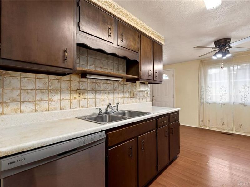 1652 Mars Hill Drive, West Carrollton, OH 45449 Photo 5