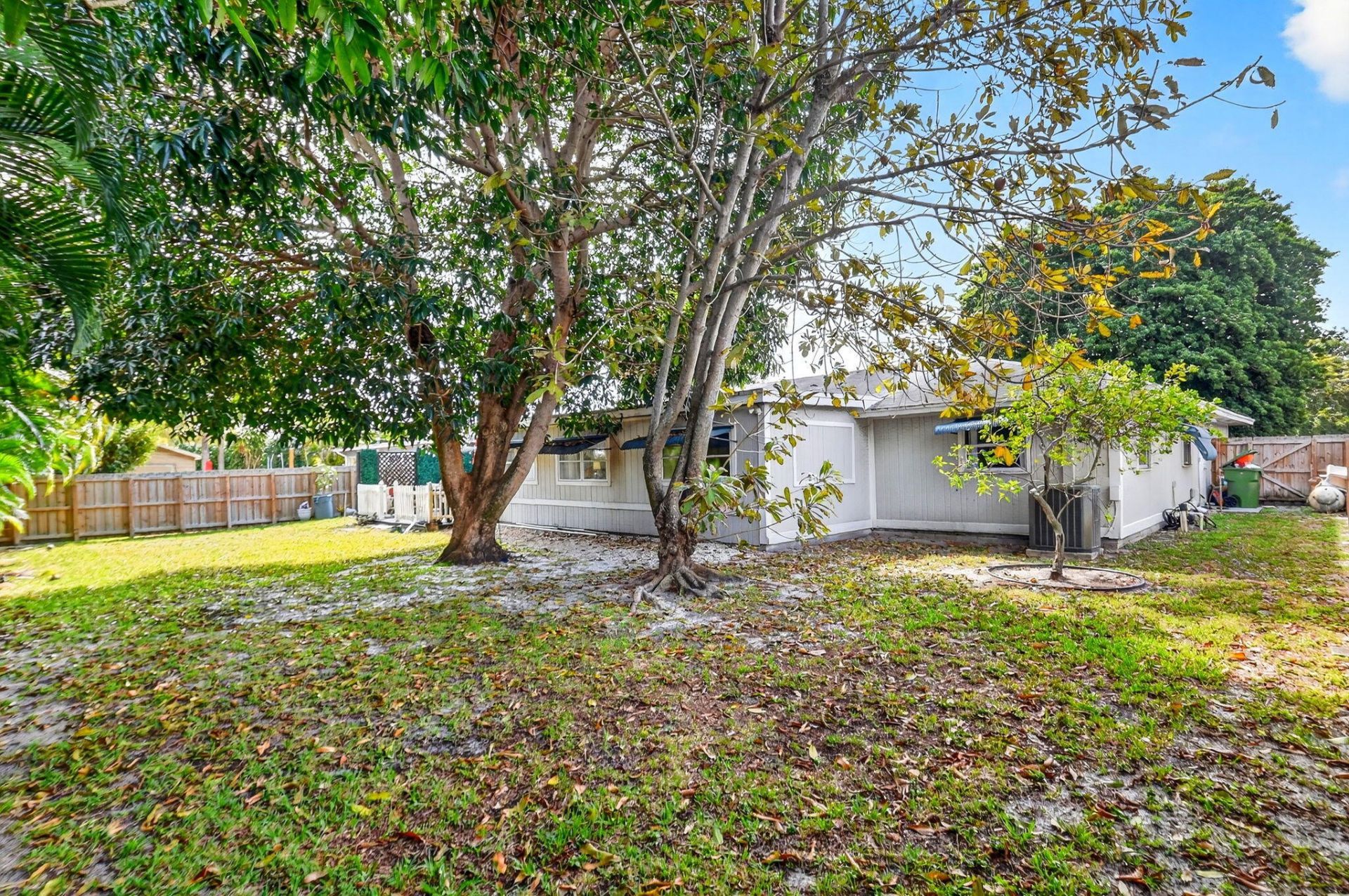 320 Riverdale Road, Palm Springs, FL 33461 Photo