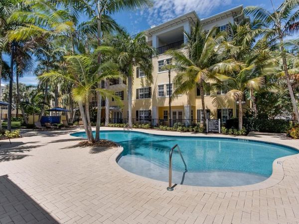 226 N Latitude Circle, Unit 207, Delray Beach, FL 33483