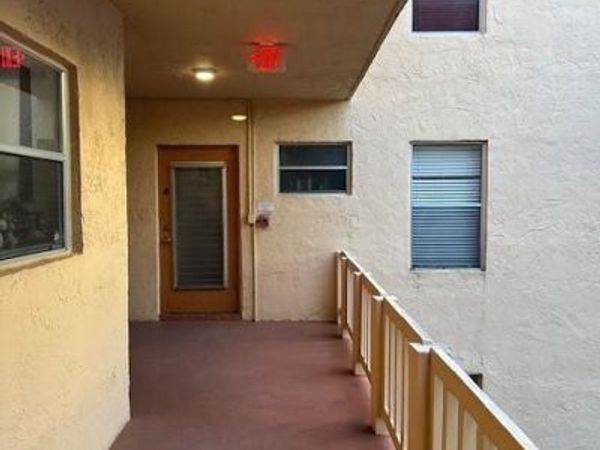 8390 Lagos De Campo Boulevard, Tamarac, FL 33321