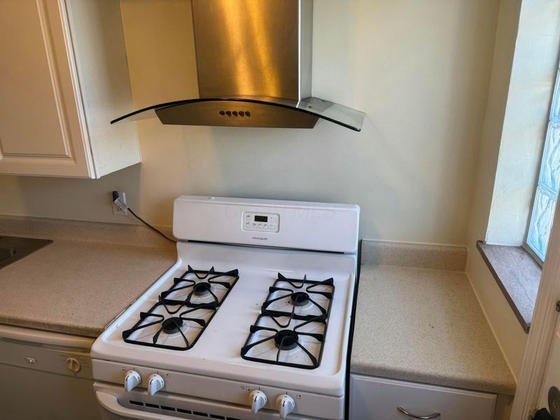 843 Kenwick Road, Columbus, OH 43209 Photo 4