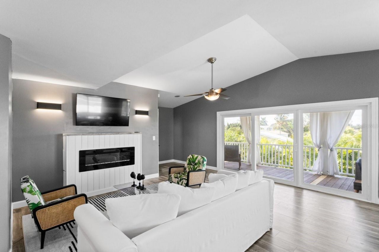 3401 Manatee Drive Se, Saint Petersburg, FL 33705 Photo