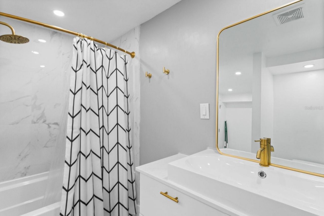 3401 Manatee Drive Se, Saint Petersburg, FL 33705 Photo