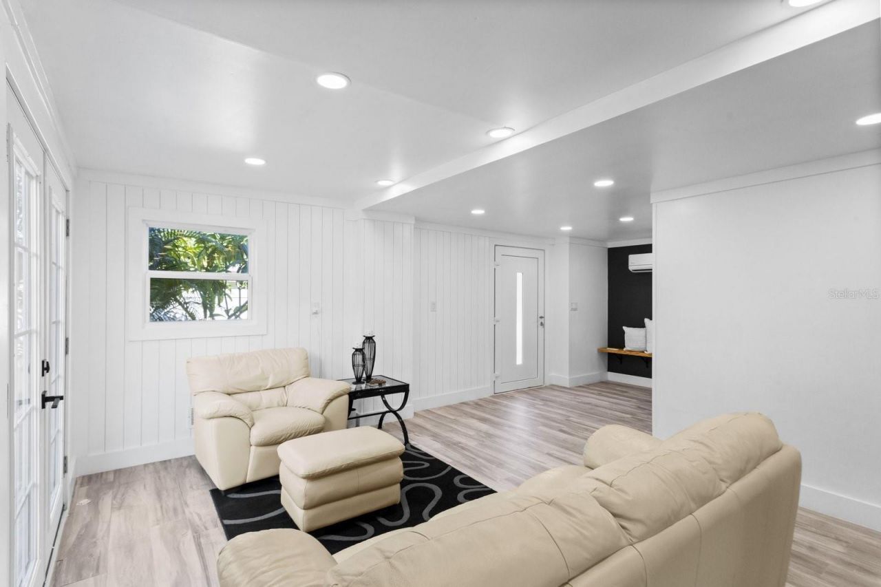 3401 Manatee Drive Se, Saint Petersburg, FL 33705 Photo