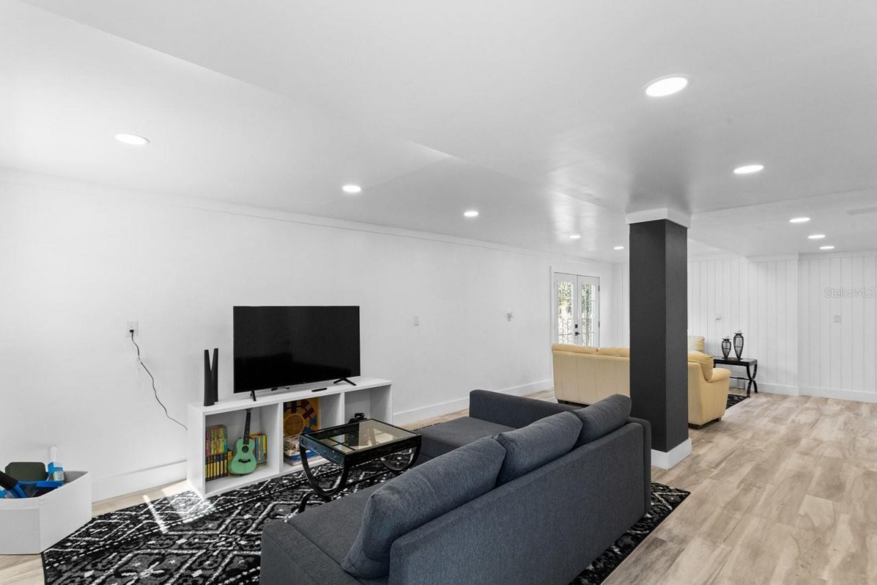 3401 Manatee Drive Se, Saint Petersburg, FL 33705 Photo