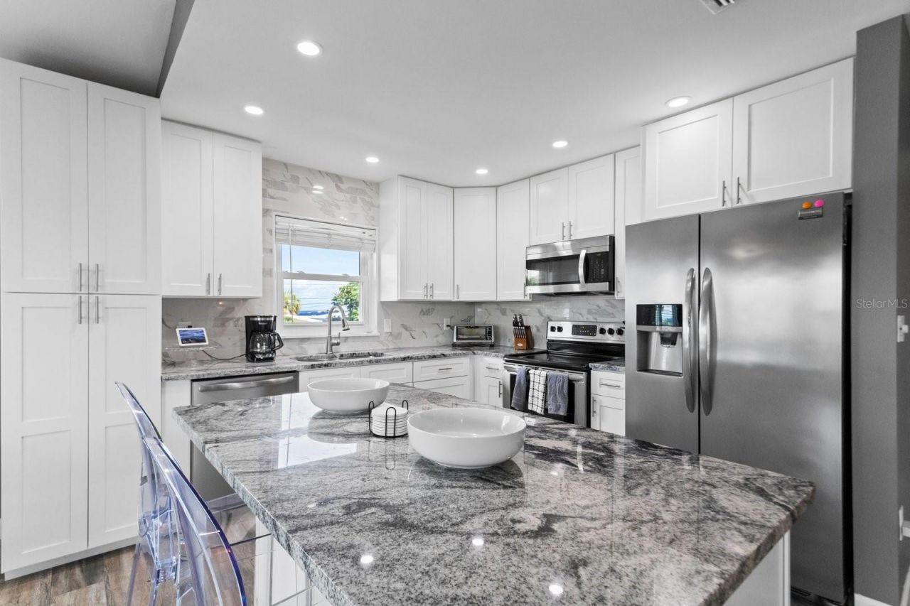 3401 Manatee Drive Se, Saint Petersburg, FL 33705 Photo