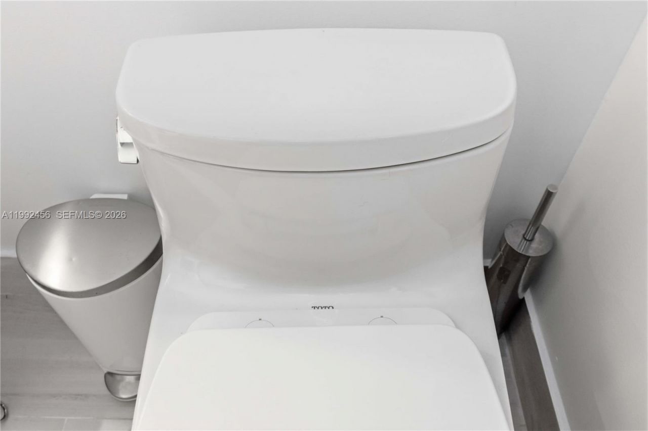 1321 NE 148th St, Miami, FL 33161 Photo