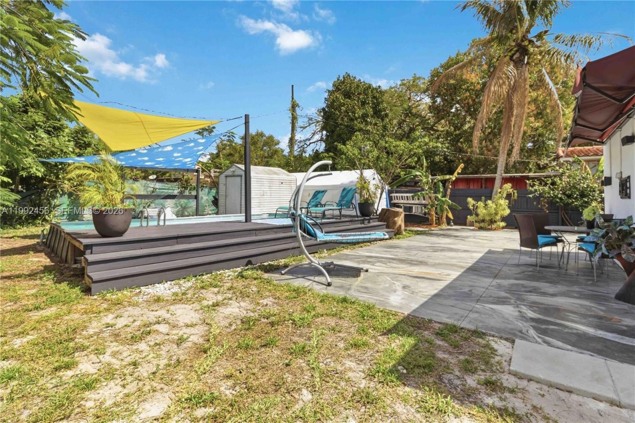 1321 NE 148th St, Miami, FL 33161 Photo