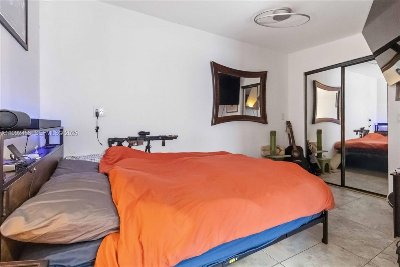 1321 NE 148th St, Miami, FL 33161 Photo