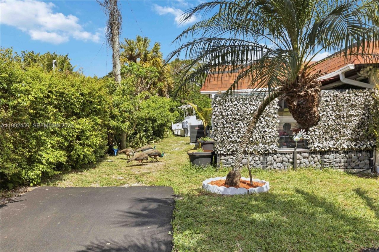 1321 NE 148th St, Miami, FL 33161 Photo