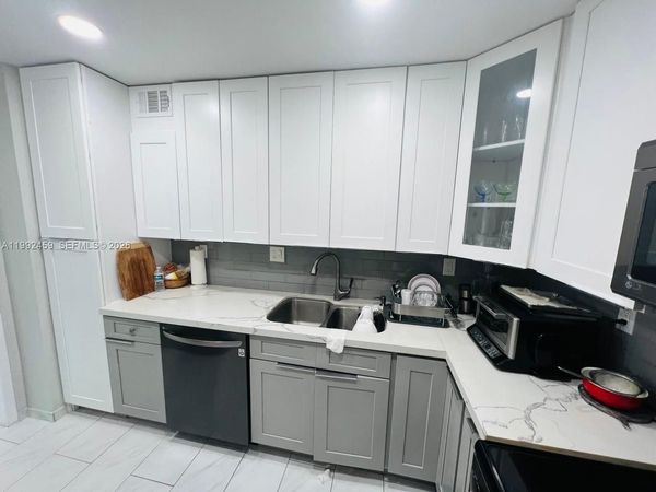 400 Kings Point Dr, Unit 1504, Sunny Isles Beach, FL 33160