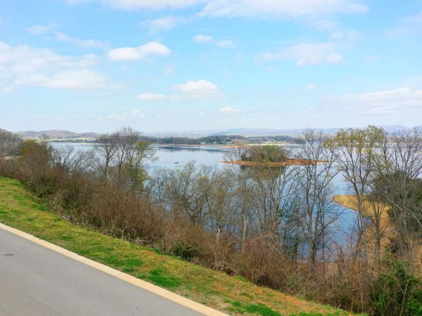 2649 Serenity Sound, Morristown, TN 37814