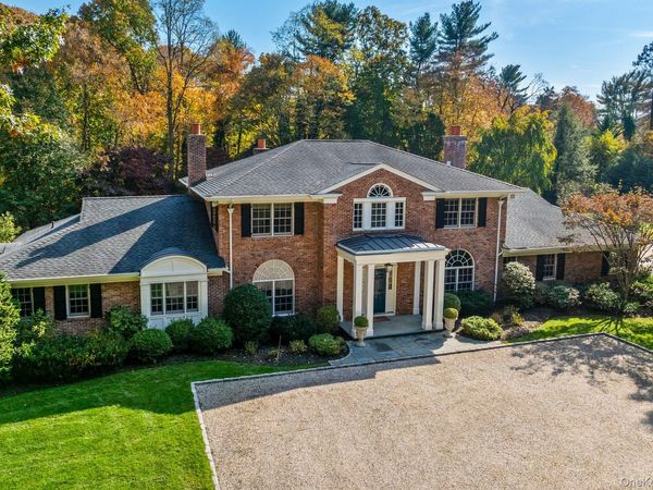 30 Underhill Road , Locust Valley, NY 11560