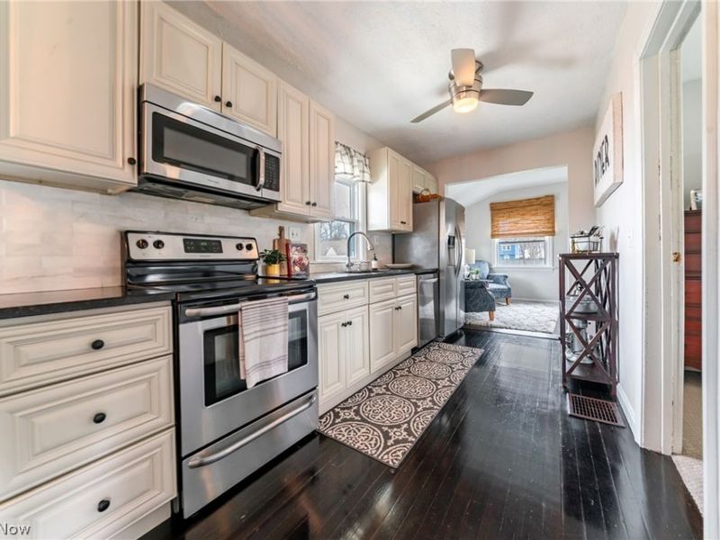 192 Sunset Road, Avon Lake, OH 44012 Photo 9