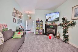 1104 Boundary St. photo 4