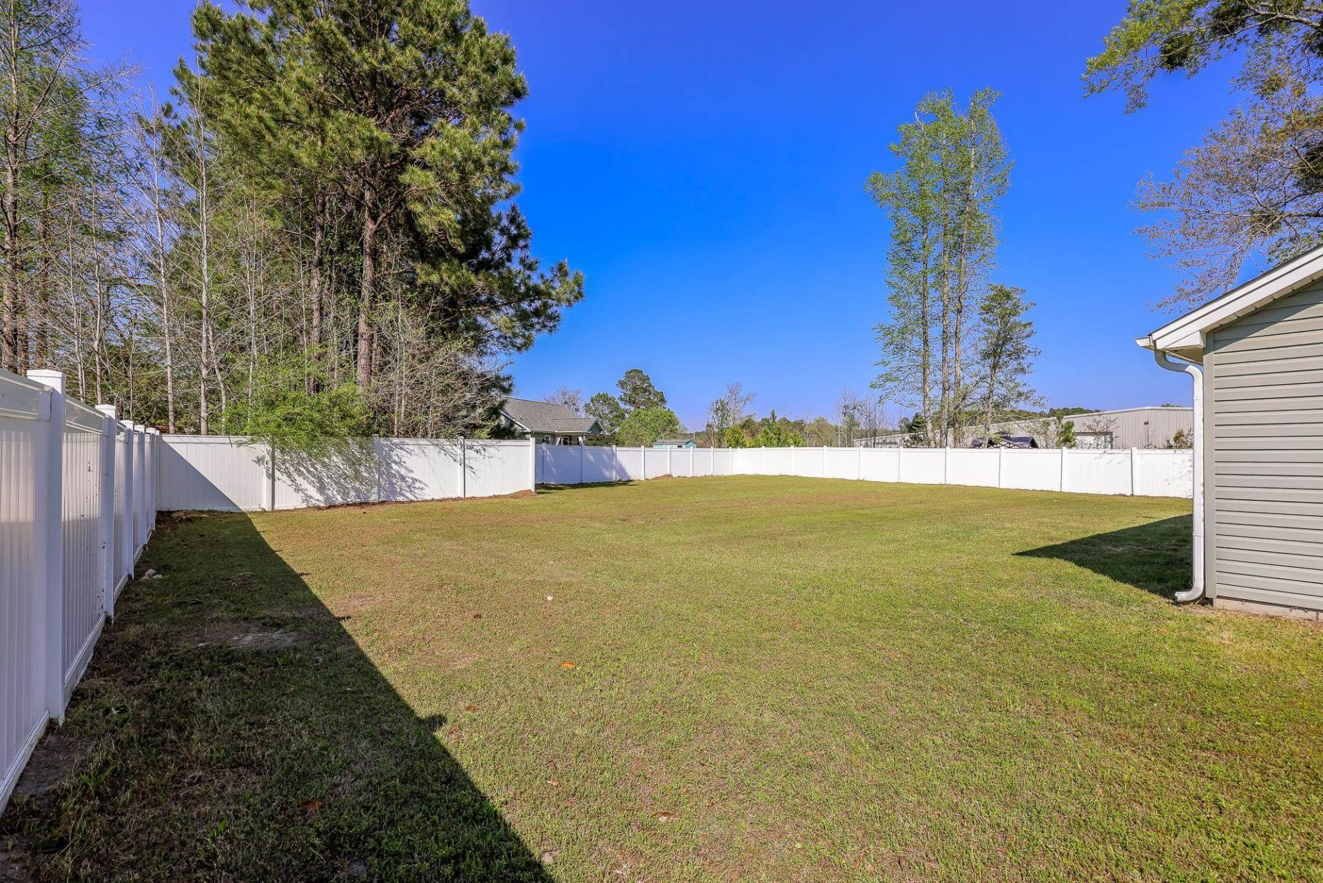 1104 Boundary St. Photo 23