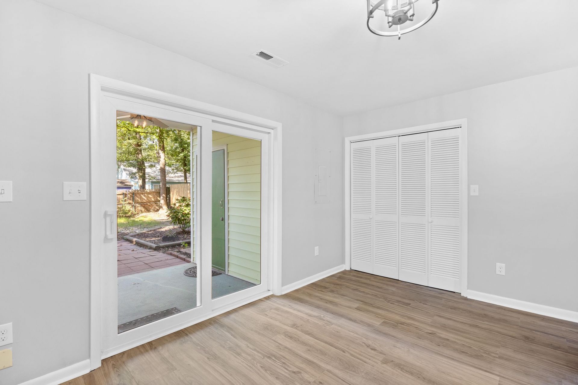 617 Surfside Dr. Photo 16