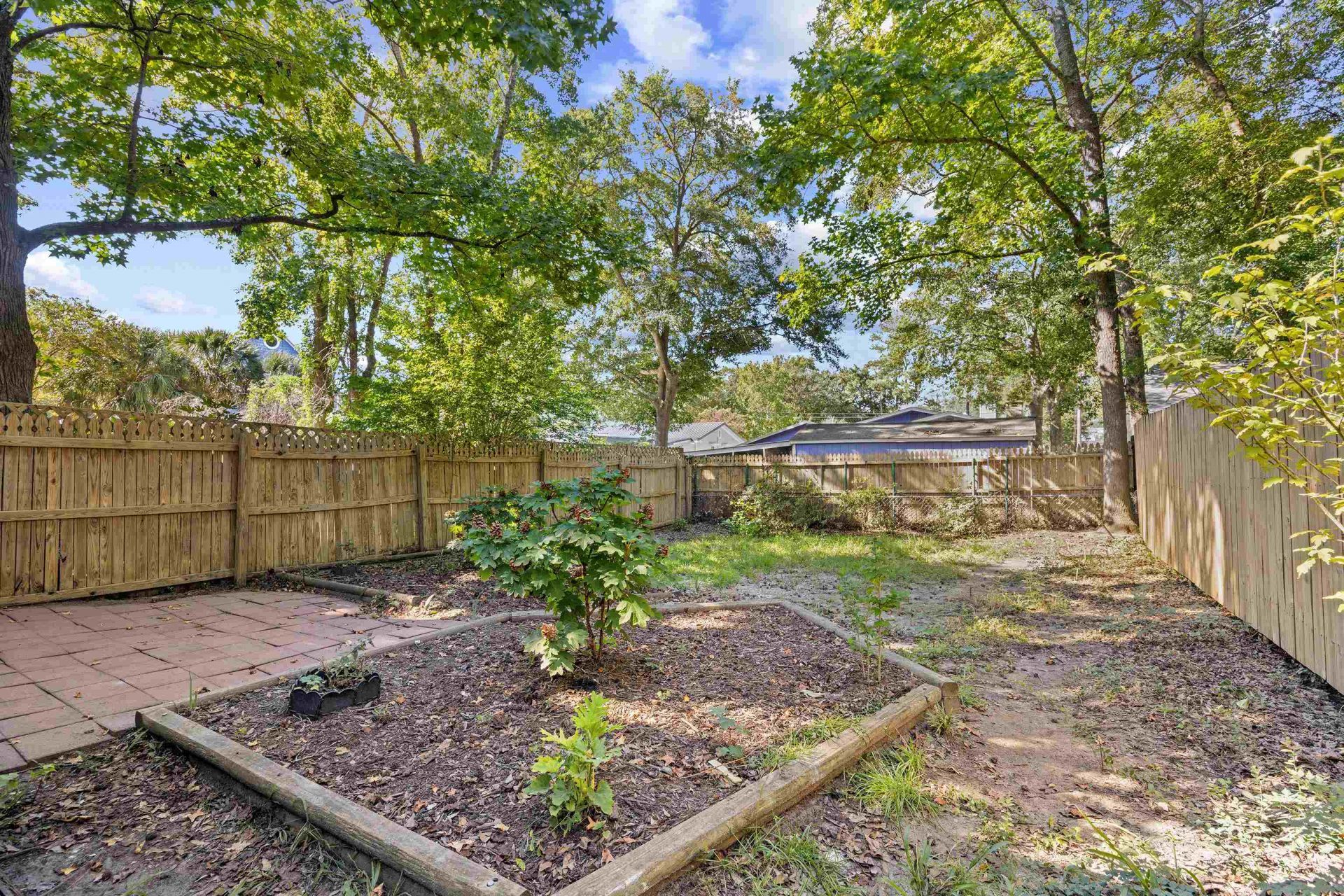 617 Surfside Dr. Photo 8