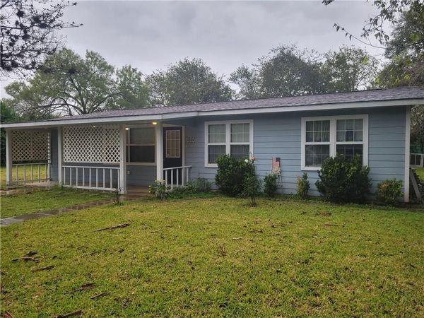 609 Cottonwood ST , Unit A, Lockhart, TX 78644