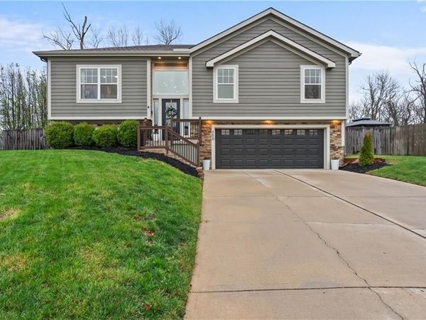 4608 SW 8th Street, Blue Springs, MO 64015