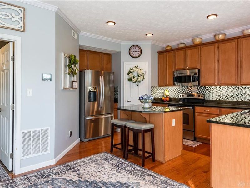 1563 N Wood Creek Drive, Clearcreek Township, OH 45458 Photo 9