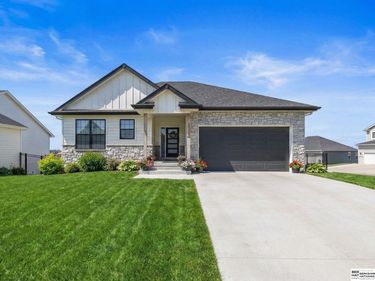 11702 S 189th Street, Gretna, NE 68022
