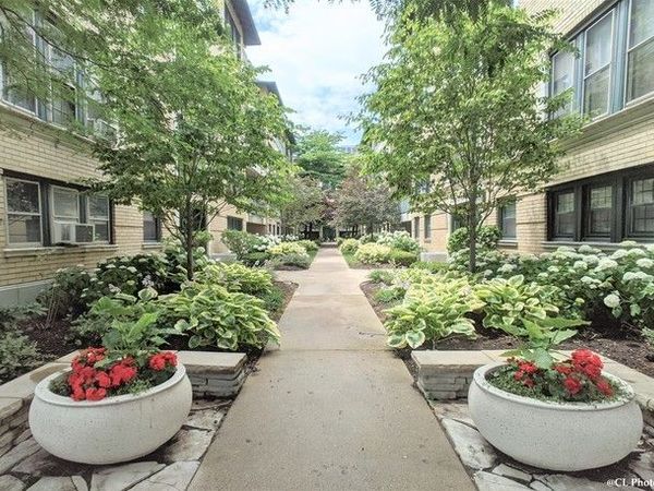 4312 N CLARENDON Avenue , Unit 1200, Chicago, IL 60613