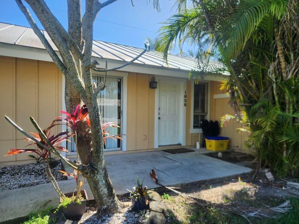 1858 Windsor Drive, Unit 8, North Palm Beach, FL 33408