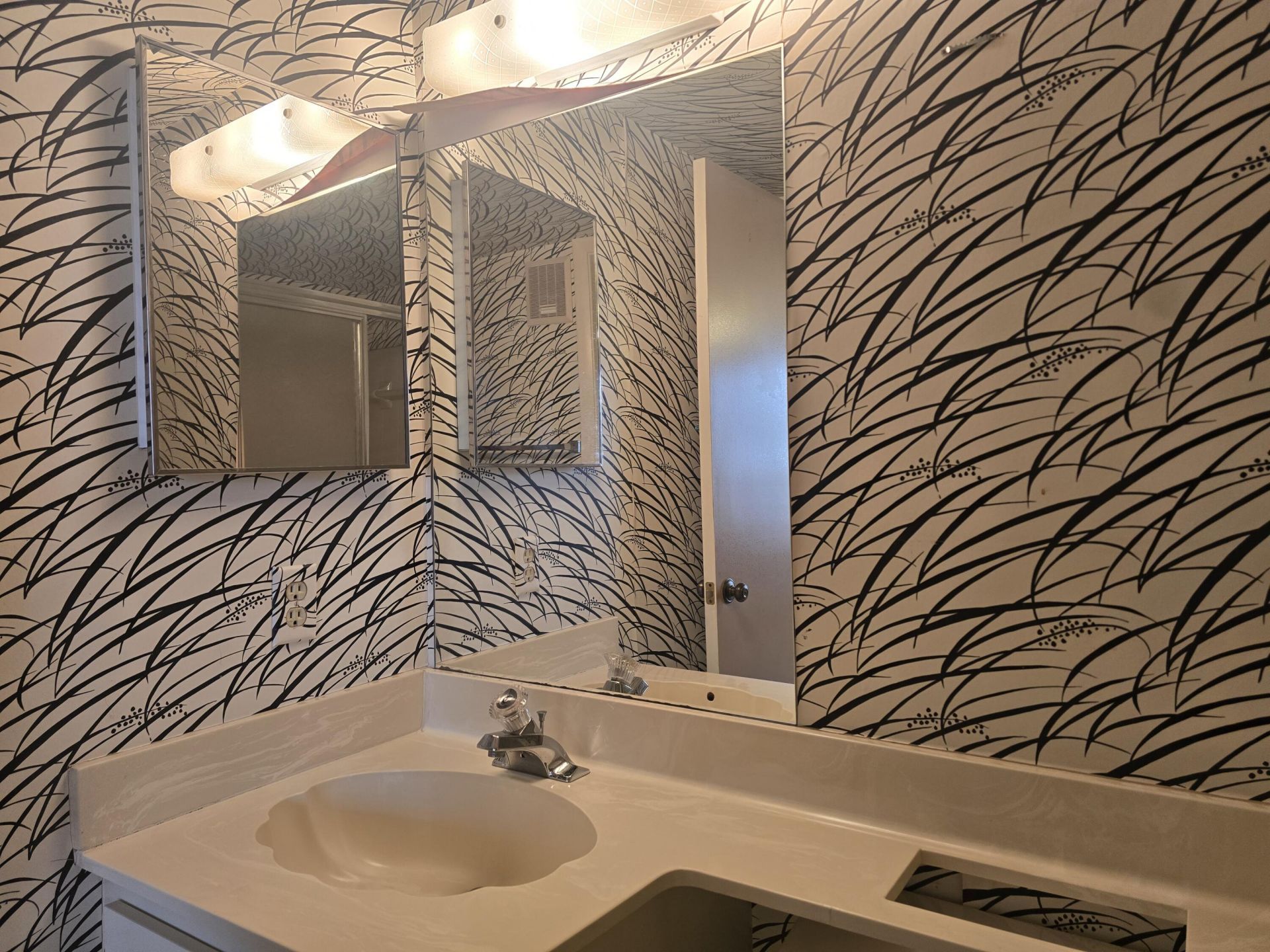 150 Lake Nancy Lane, Unit 320, West Palm Beach, FL 33411 Photo