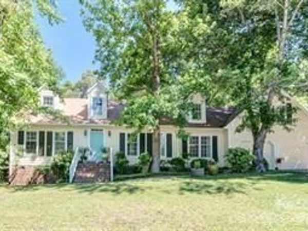 5815 Chapel Creek Court, Charlotte, NC 28226