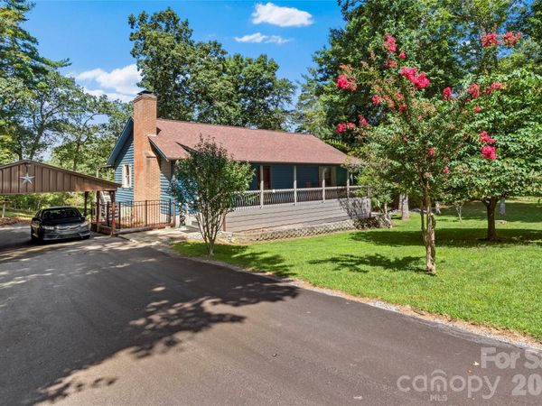 1502 Greenstreet Drive , Traphill, NC 28685