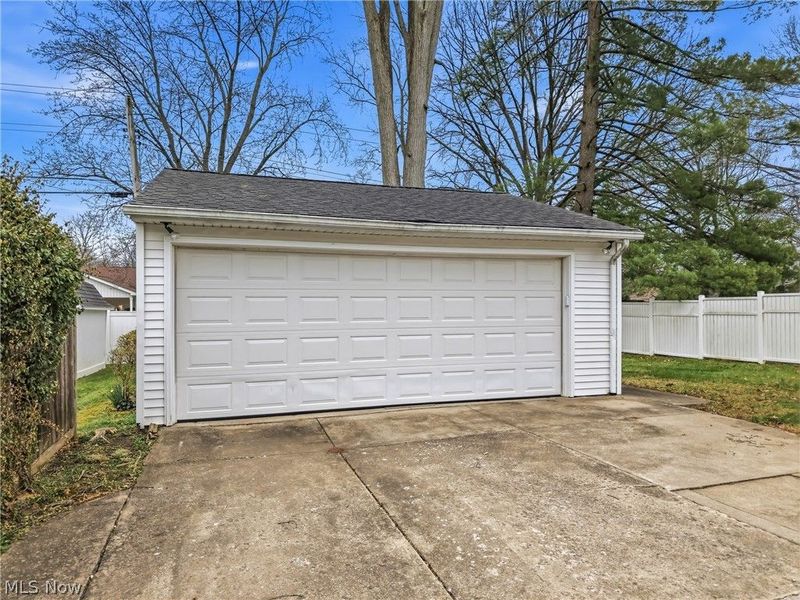 664 Perkinswood Boulevard NE, Warren, OH 44483 Photo 10