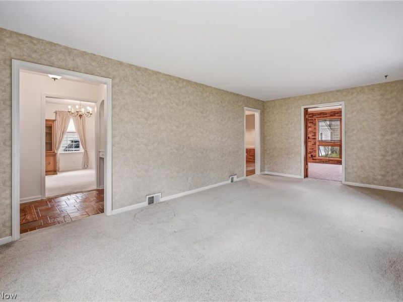 664 Perkinswood Boulevard NE, Warren, OH 44483 Photo 17