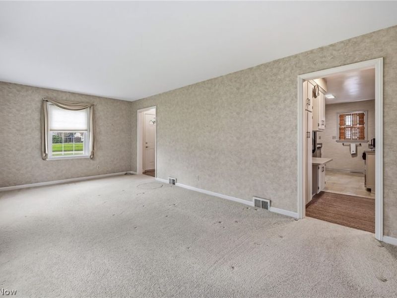 664 Perkinswood Boulevard NE, Warren, OH 44483 Photo 18