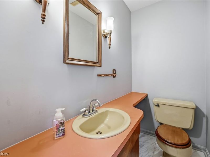 664 Perkinswood Boulevard NE, Warren, OH 44483 Photo 23