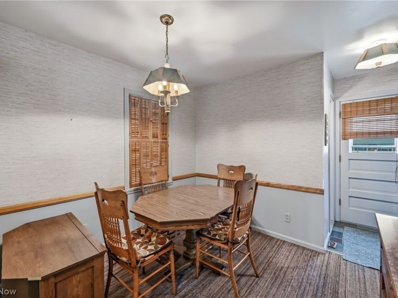 664 Perkinswood Boulevard NE, Warren, OH 44483 Photo 24