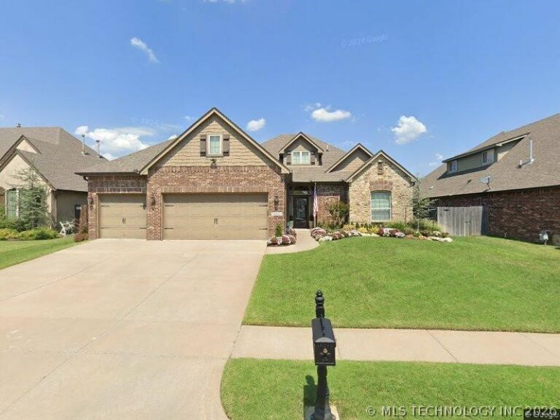 18627 E 44th Street , Tulsa, OK 74134 Main Photo