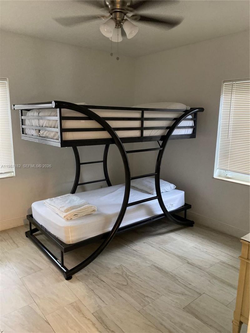 2 NE 45th St , Miami, FL 33137 Photo