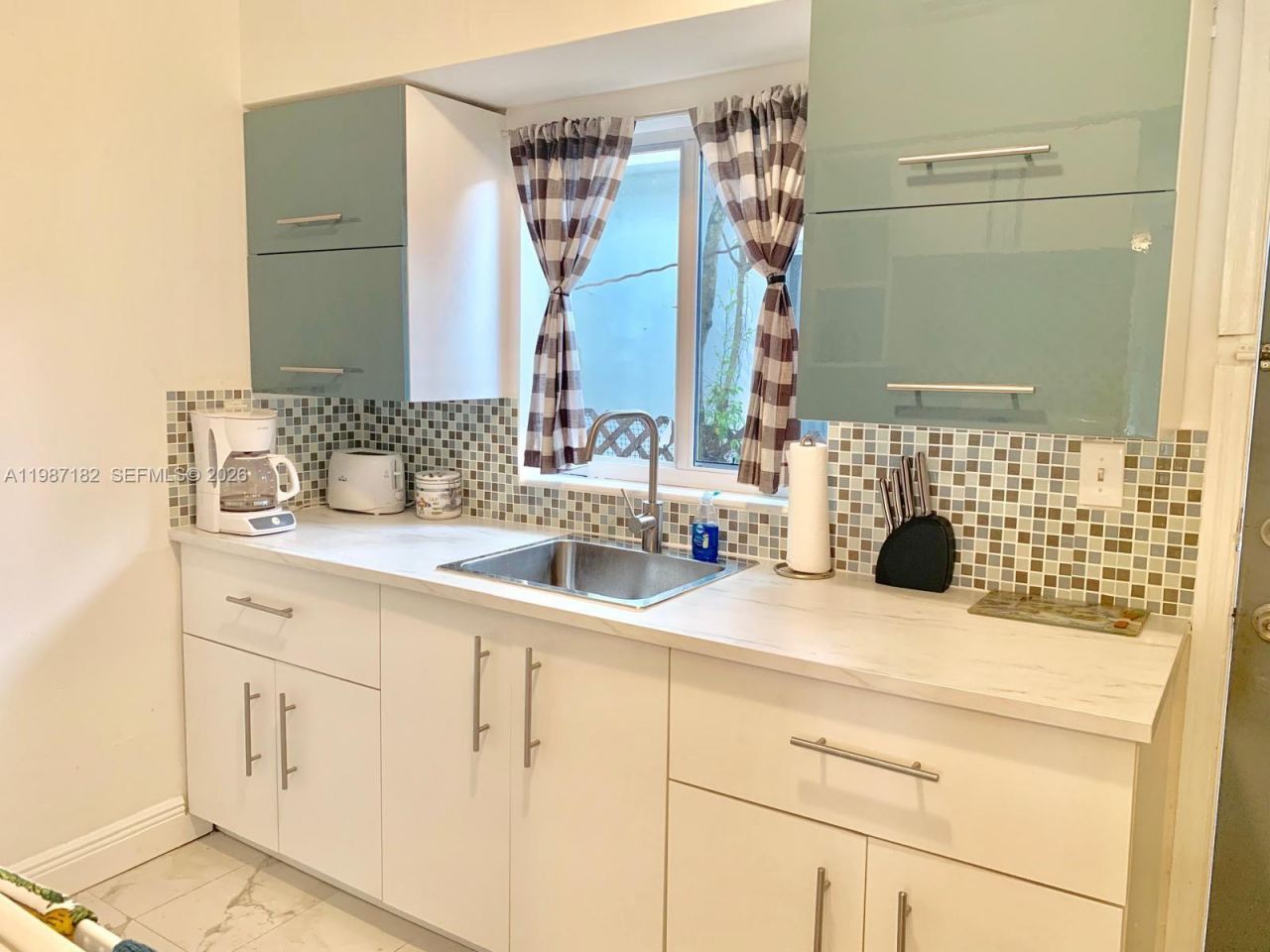 2 NE 45th St , Miami, FL 33137 Photo