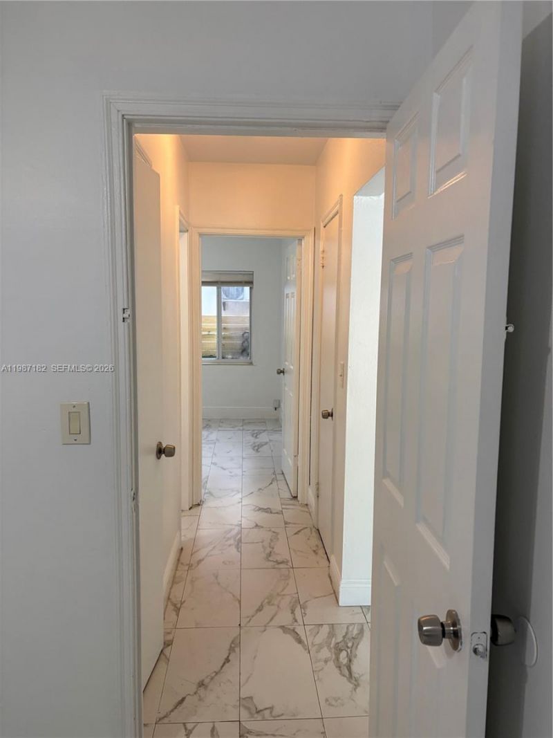 2 NE 45th St, Miami, FL 33137 Photo
