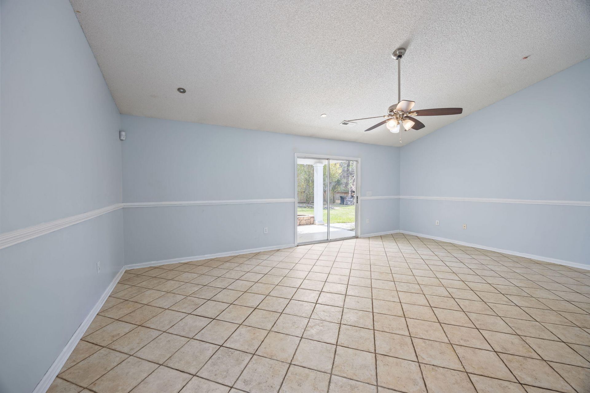 5067 Thornton Drive Photo 13