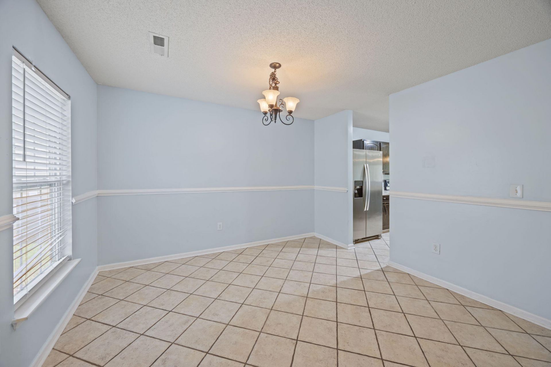 5067 Thornton Drive Photo 5