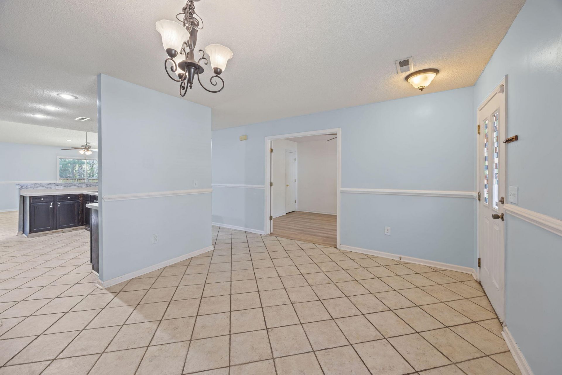 5067 Thornton Drive Photo 6