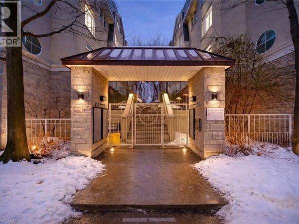 28 STADIUM Road , Unit 132, Toronto, ON M5V3P4