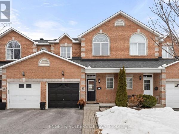 37 Laumann Court , Ottawa, ON K2S1V9