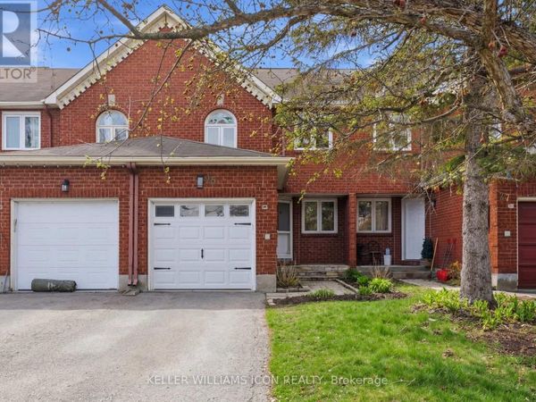 25 Robarts Crescent , Ottawa, ON K2L3Z4