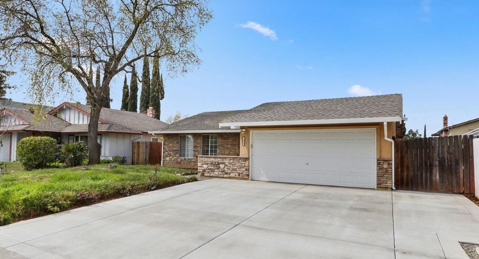 3338 Routier Rd, Sacramento, CA 95827 Photo