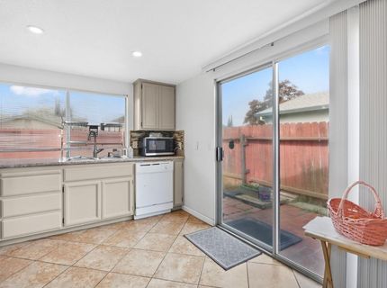 3338 Routier Rd, Sacramento, CA 95827 Photo